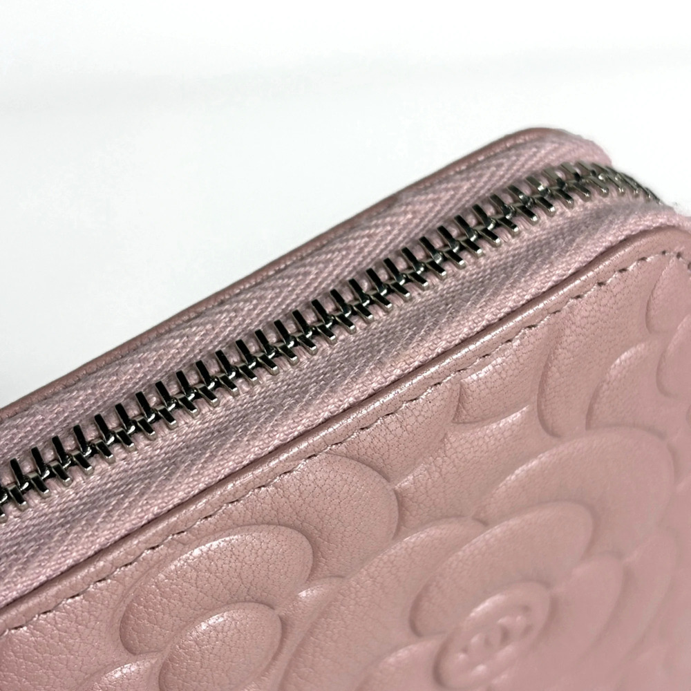 CHANEL Pink Leather Logo Wallet - Picture 5 of 8